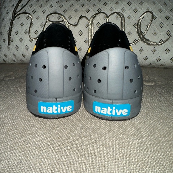 🚫SOLD🚫 Native Jefferson Shoea - Picture 4 of 6